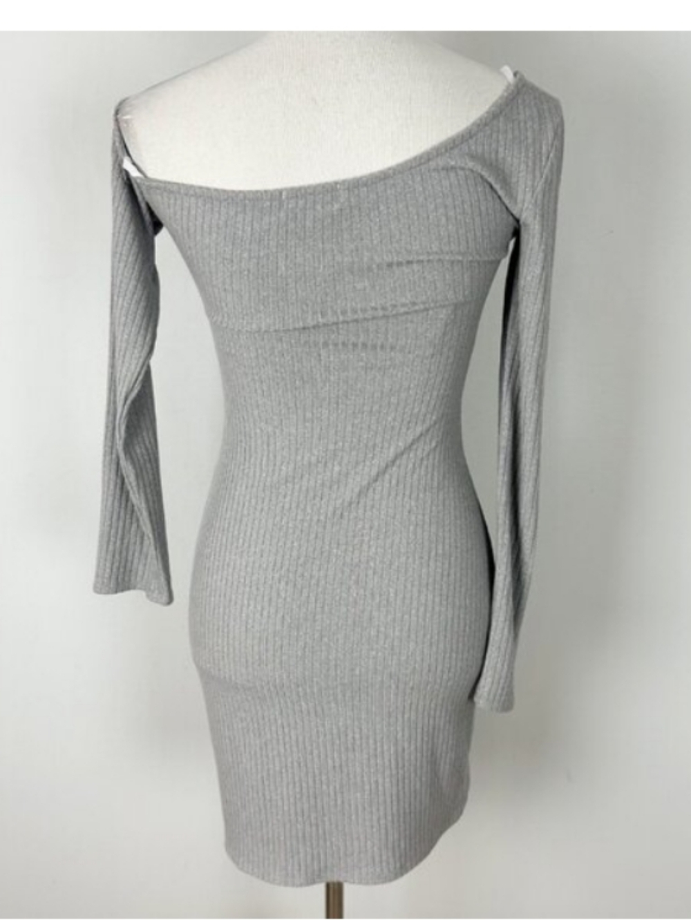 LOVERS + FRIENDS X REVOLVE Gray Ribbed Knit Off Shoulder Long Sleeve Dress Small - Picture 4 of 5